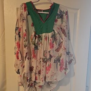 Floral V-Neck Kimono Style Top